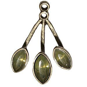 Vintage Boho Green Gemstone Leaf Pendant Silvertone Necklace Retro Jewelry Craft